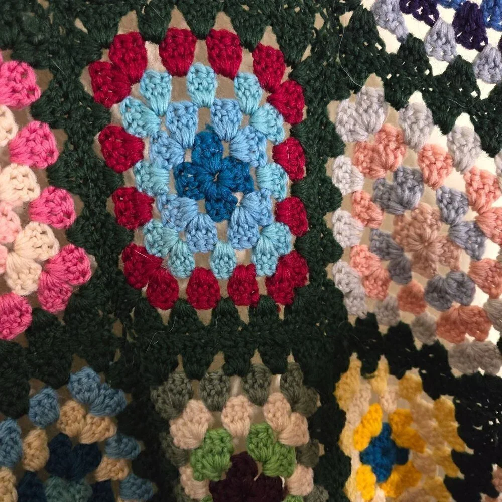 Vintage Handmade Granny Square Cottagecore 70s Throw 88